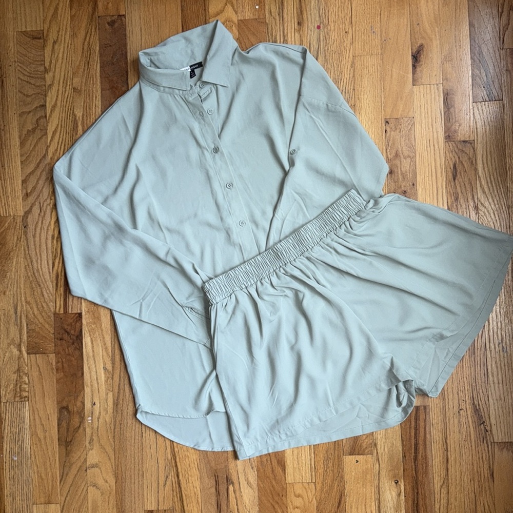 Women’s Light Green Set Size L